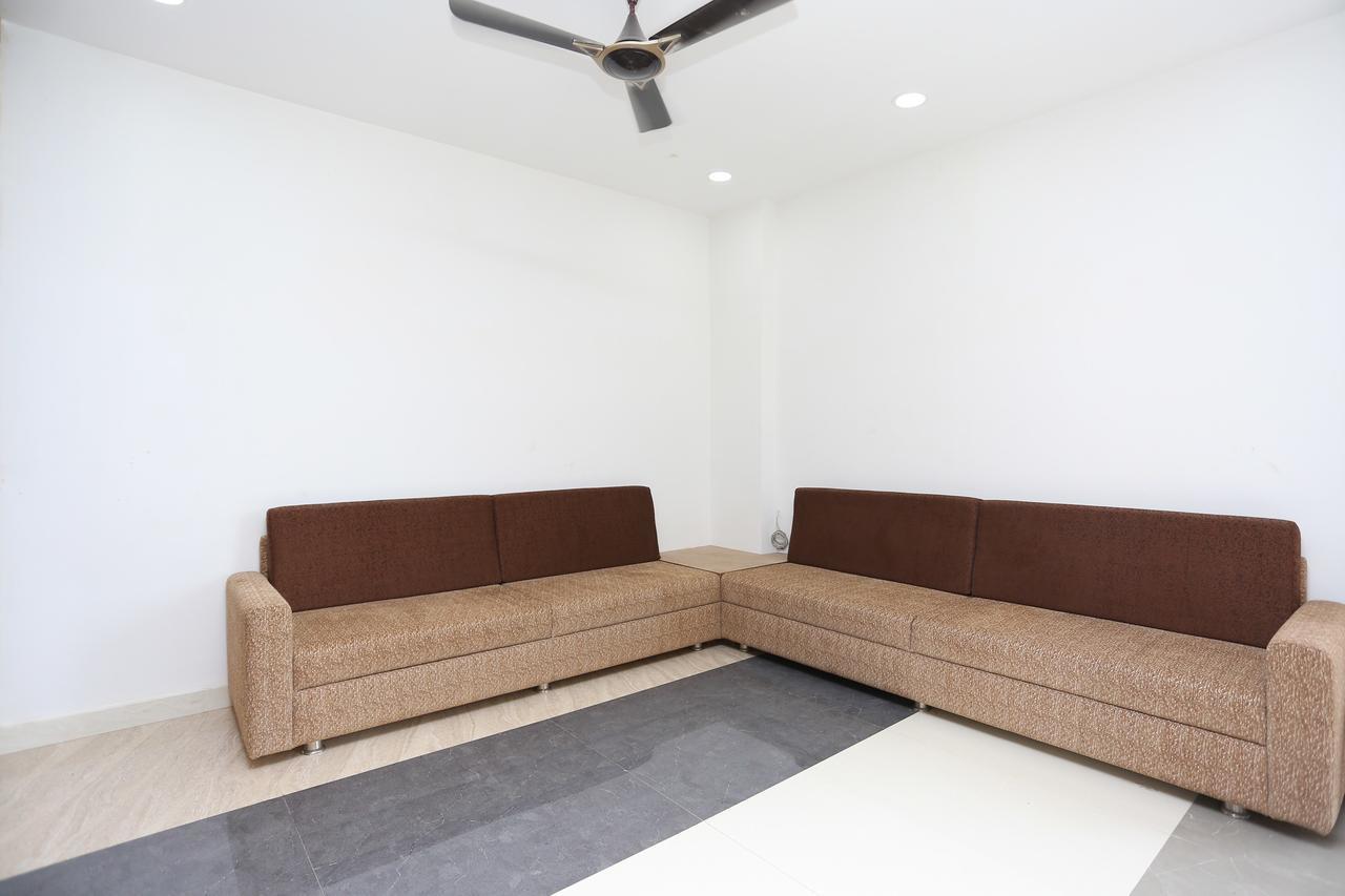 Oyo 15861 Hotel Shivganga Comfort Zone Rāipur Eksteriør billede